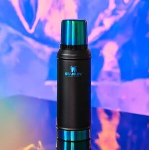 1.0 Quart Stanley Iridescent Black Classic Legendary Bottle